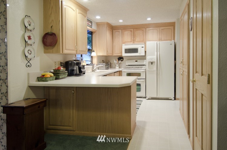 3212 223rd Place Southeast Bothell, WA 98021 - Photo 6 of 12