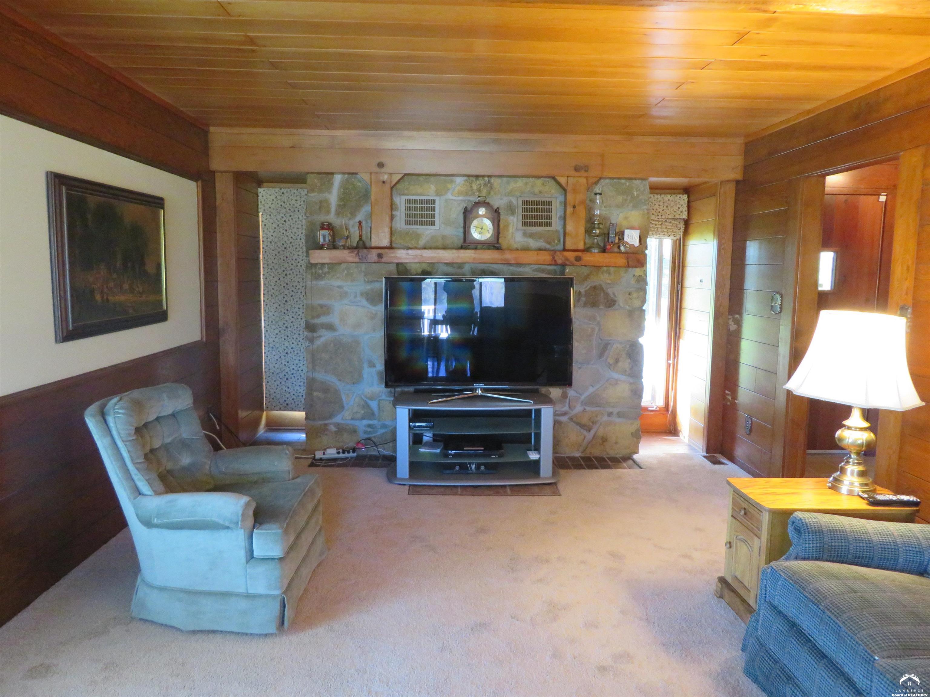 7607 Ferguson Road Ozawkie, KS 66070 - Photo 17 of 98 Gallery Image 17