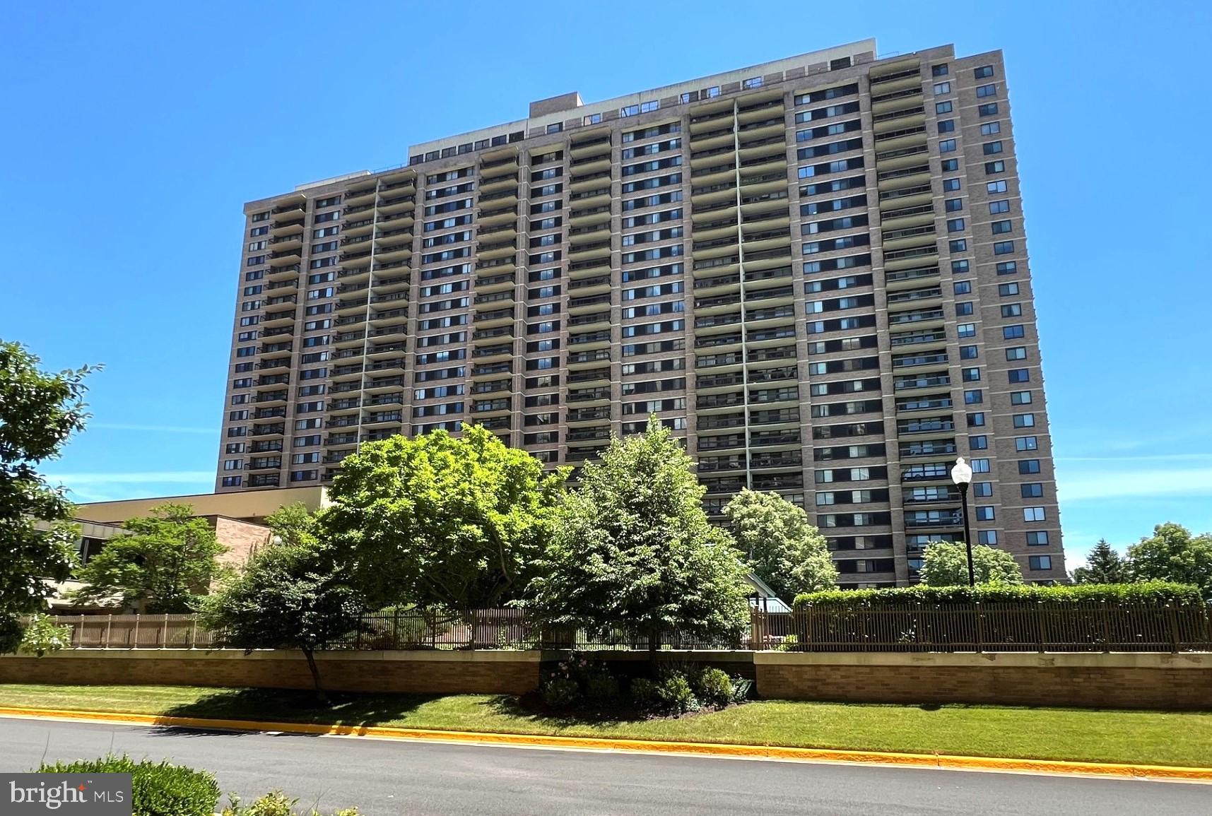 5501 Seminary Road, Unit 106S Falls Church, VA 22041 - Photo 1 of 59