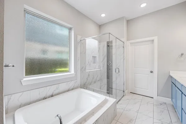 $3,000 | 9403 Windward Bluff Way, Tomball, TX 77375