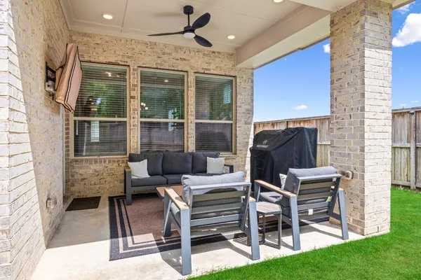 $3,000 | 9403 Windward Bluff Way, Tomball, TX 77375