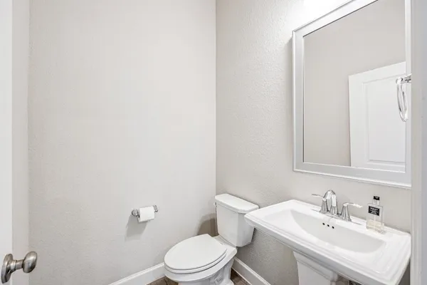 $3,000 | 9403 Windward Bluff Way, Tomball, TX 77375