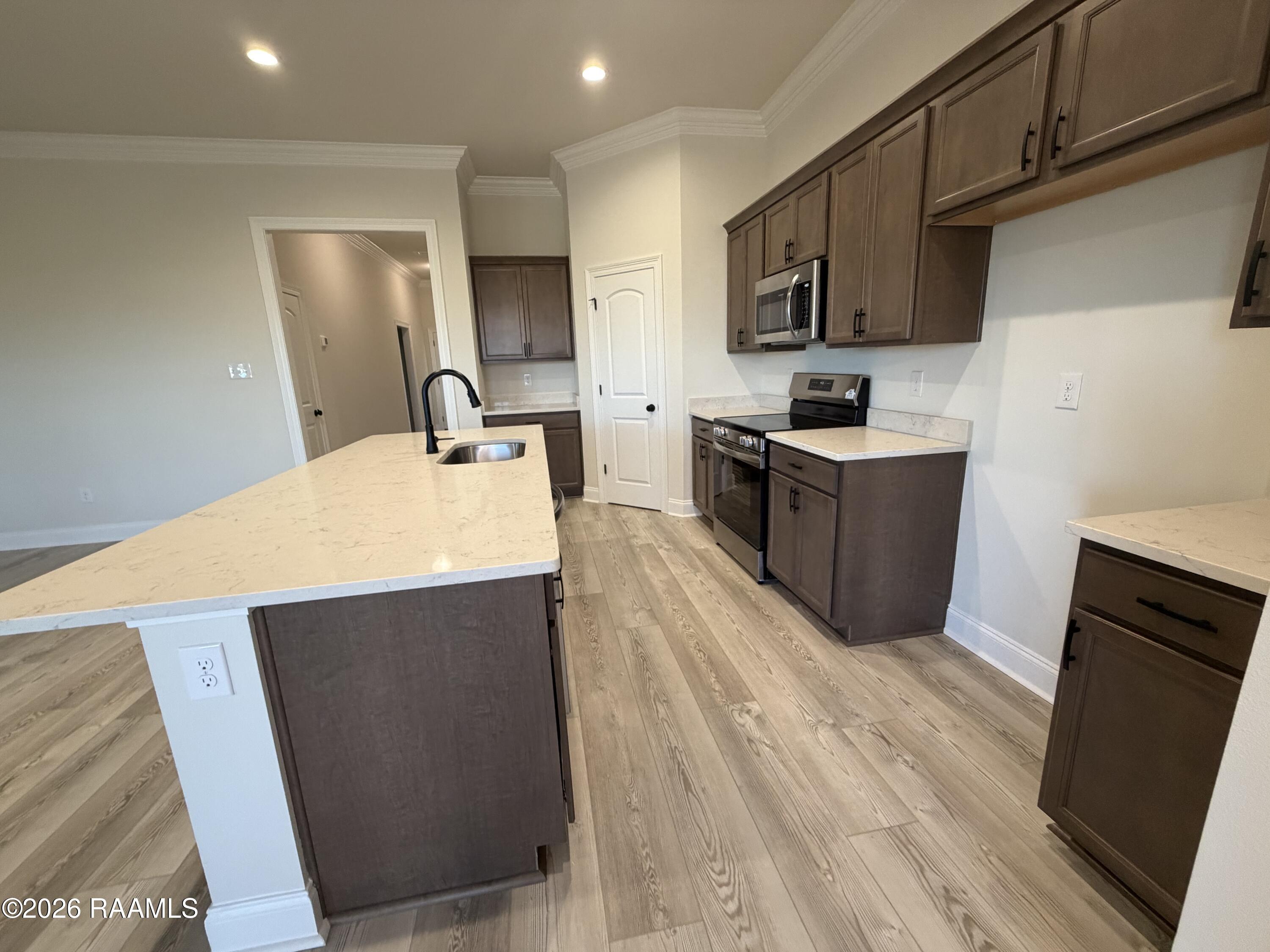 104 Mastermind Youngsville, LA 70592 - Photo 2 of 8 KITCHEN