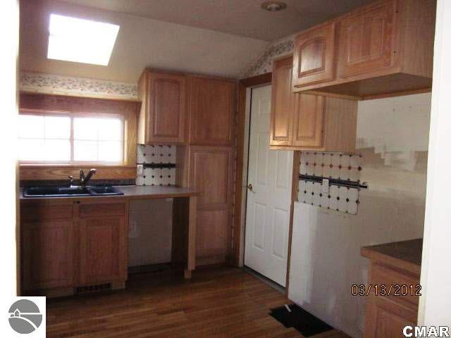 419 North Maple Street Ithaca, MI 48847 - Photo 6 of 15 1767237-5.JPG