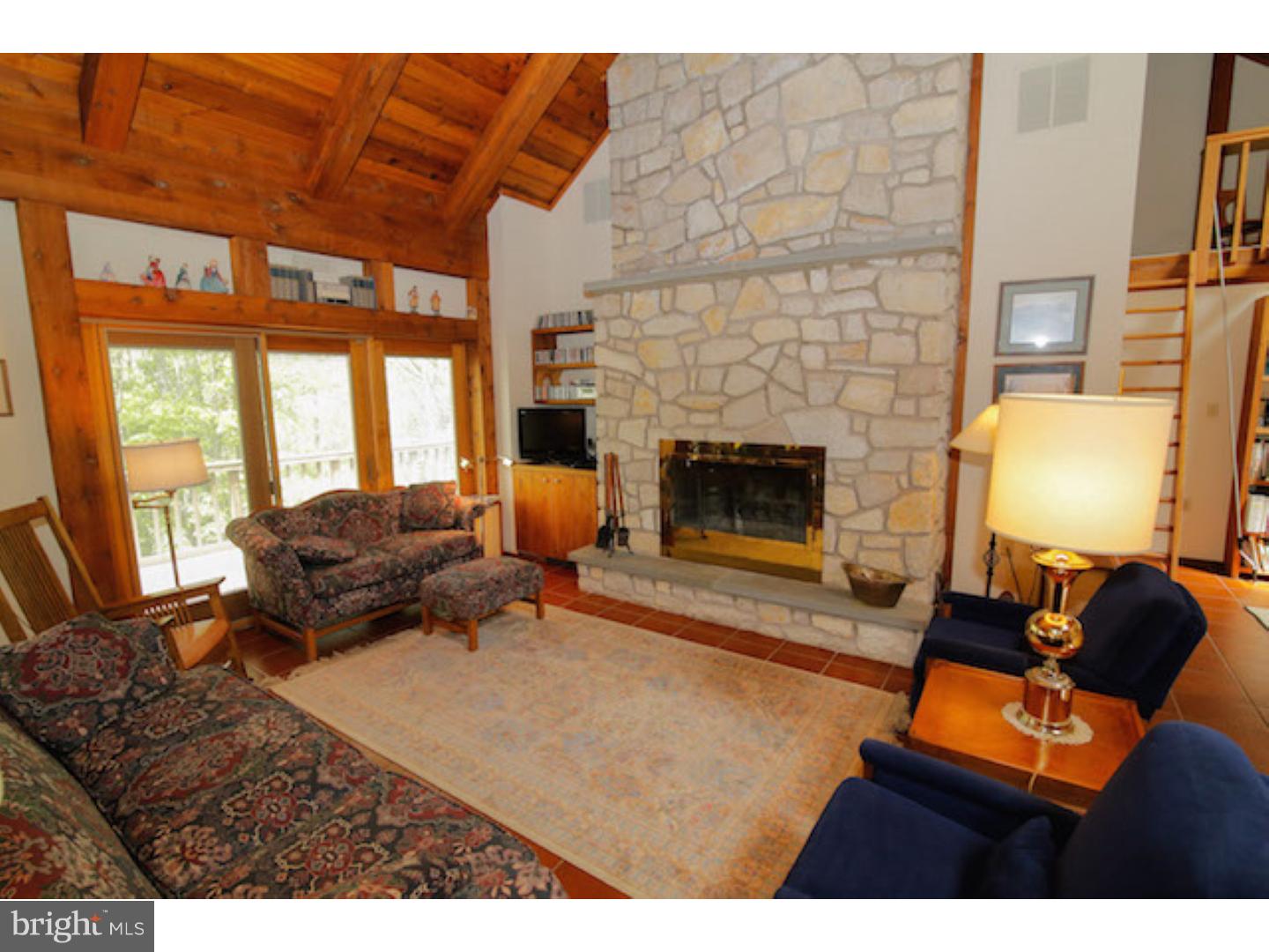 3063 Distillery Road Fogelsville, PA 18051 - Photo 4 of 25 Gallery Image 4