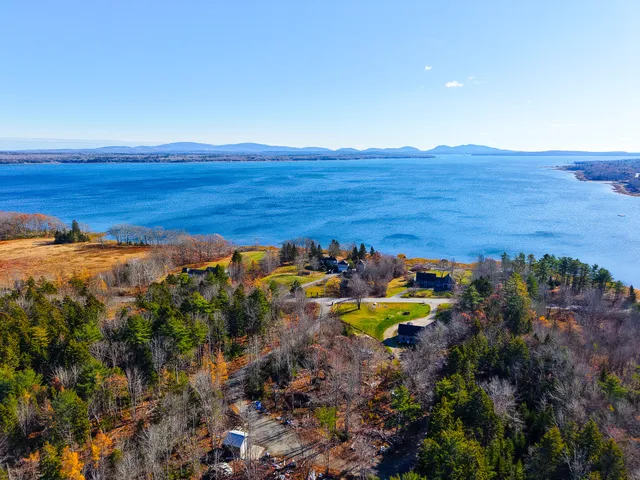 $869,000 | 961-967 Newbury Neck Road, Surry, ME 04684