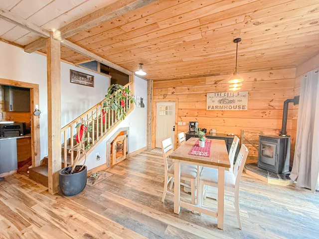 $869,000 | 961-967 Newbury Neck Road, Surry, ME 04684