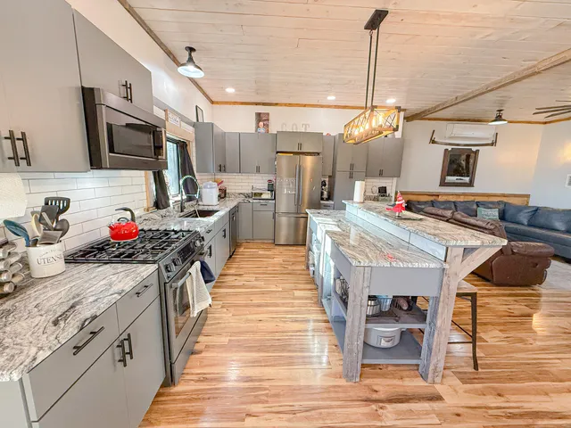 $869,000 | 961-967 Newbury Neck Road, Surry, ME 04684