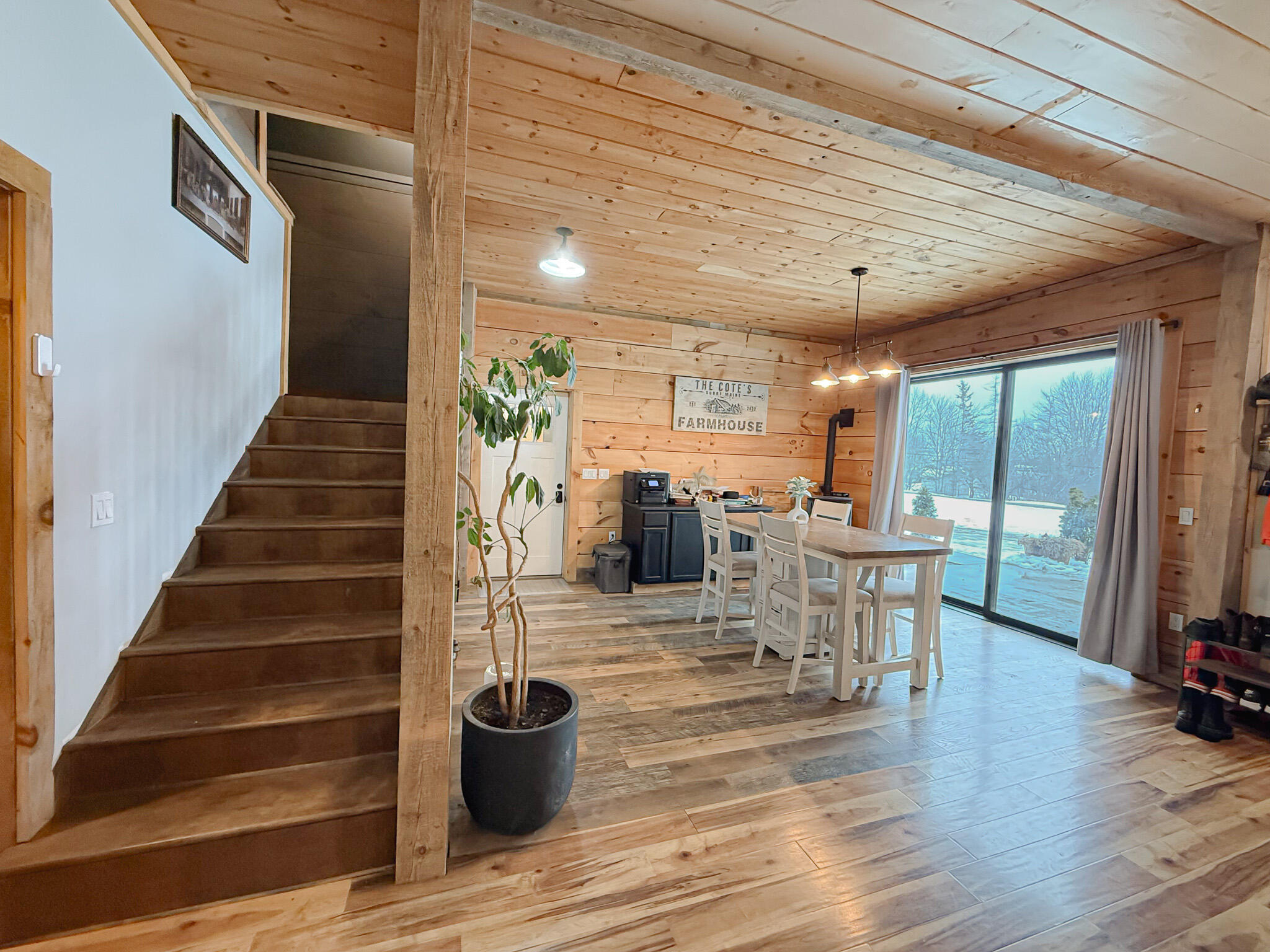 961-967 Newbury Neck Road Surry, ME 04684 - Photo 19 of 59 Dining area