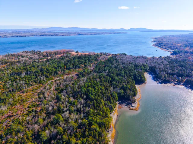 $869,000 | 961-967 Newbury Neck Road, Surry, ME 04684