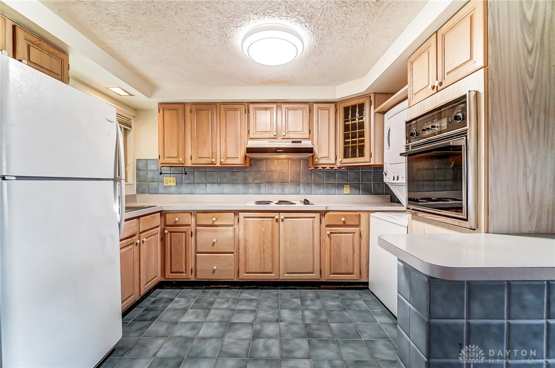 1832 West Stroop Road Dayton, OH 45439 - Photo 10 of 27 Gallery Image 10