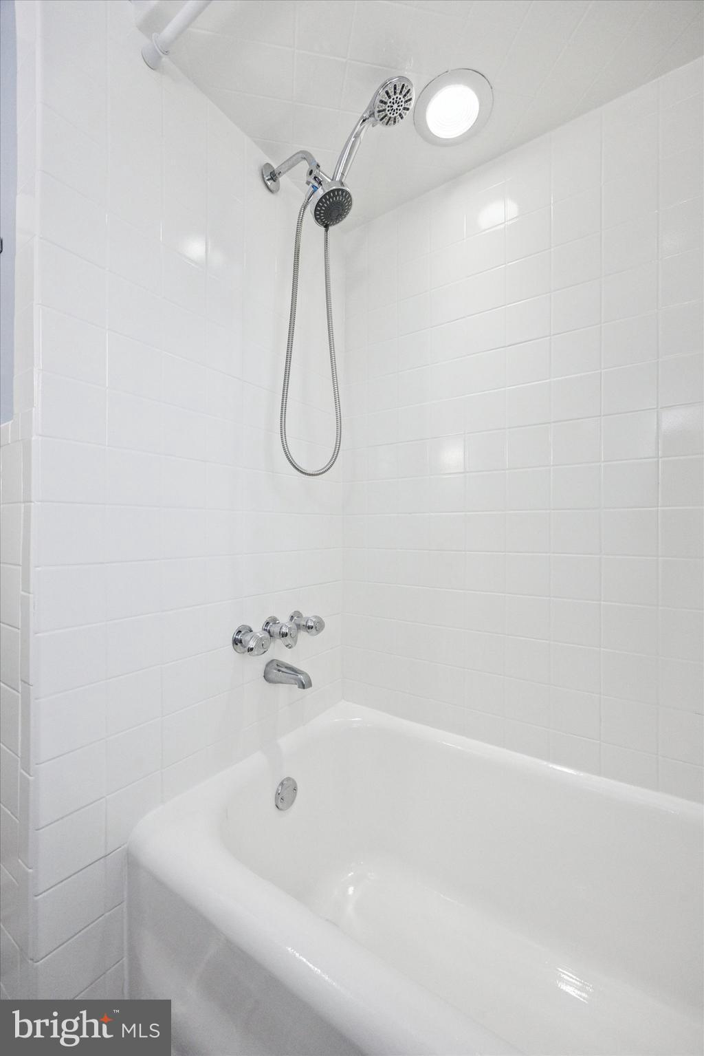 245 Sagamore Road Havertown, PA 19083 - Photo 17 of 31 a bathroom with a bathtub