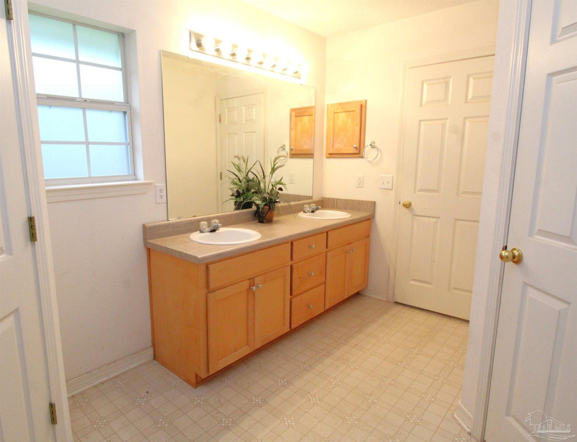 2026 Ziglar Road Cantonment, FL 32533 - Photo 11 of 25