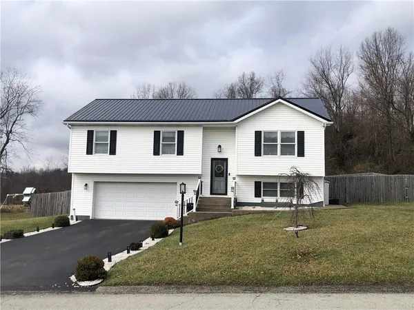 $329,000 | 534 Madison Drive, Smithfield, PA 15478