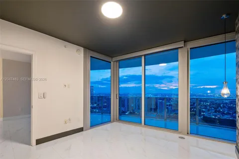$1,000,000 | 488 Northeast 18th Street, Unit 4900, Miami, FL 33132