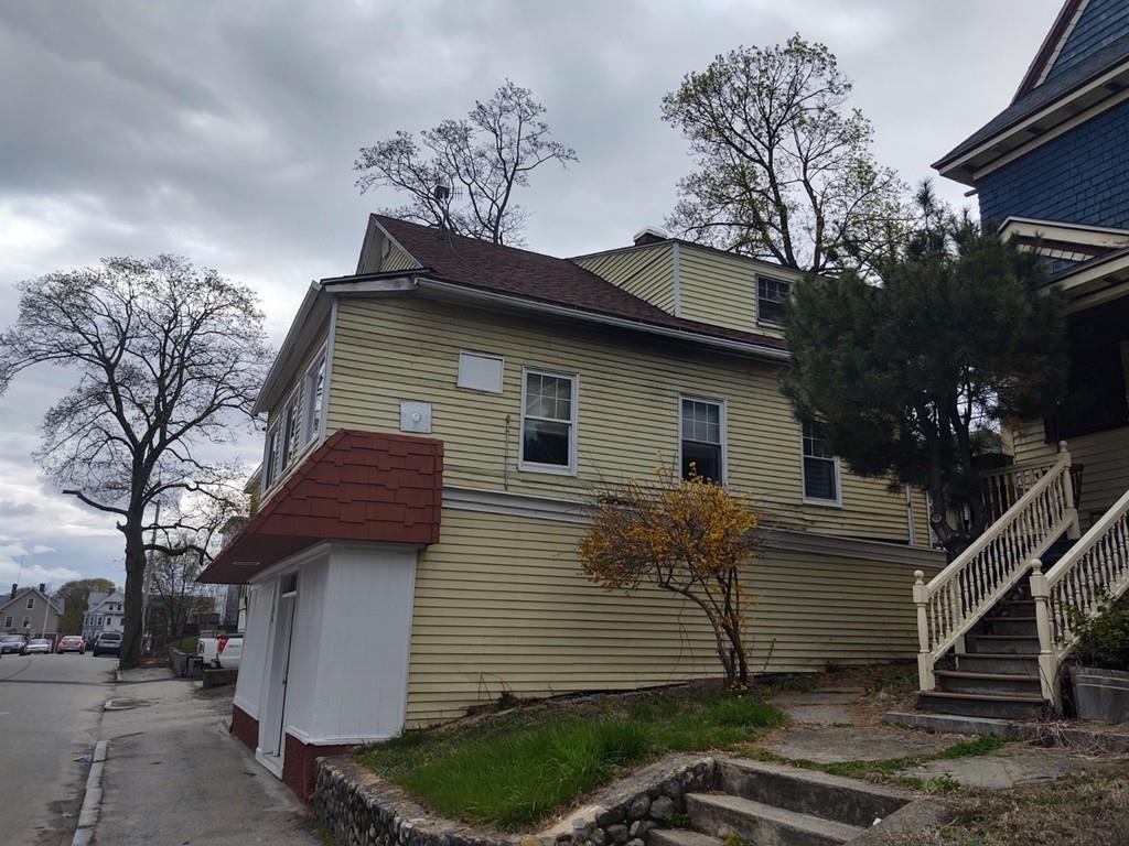 26 Duxbury Road Worcester, MA 01605 - Photo 5 of 22 Gallery Image 5