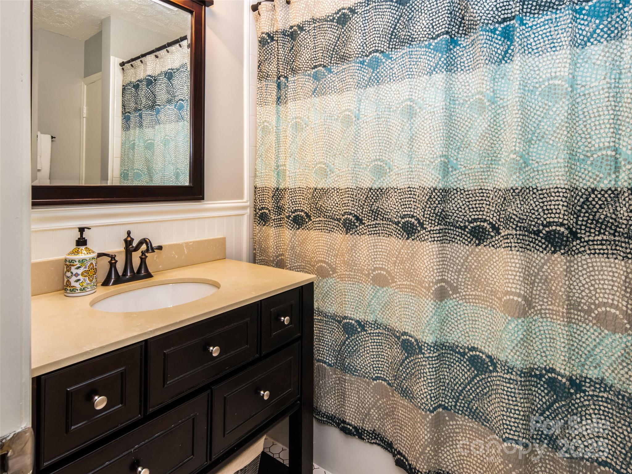 26 Melton Road Candler, NC 28715 - Photo 16 of 44 Gallery Image 16