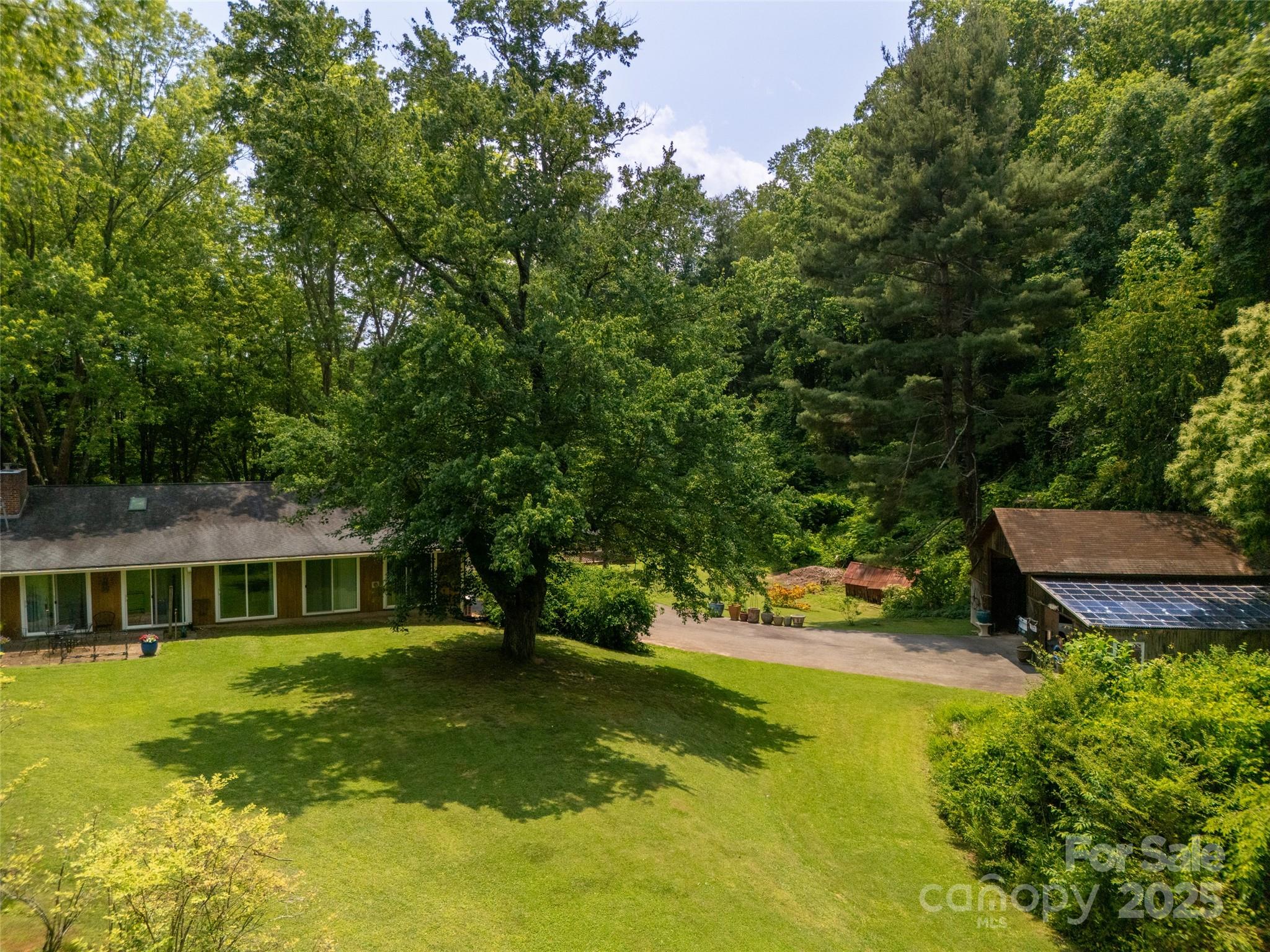 26 Melton Road Candler, NC 28715 - Photo 31 of 44 Gallery Image 31