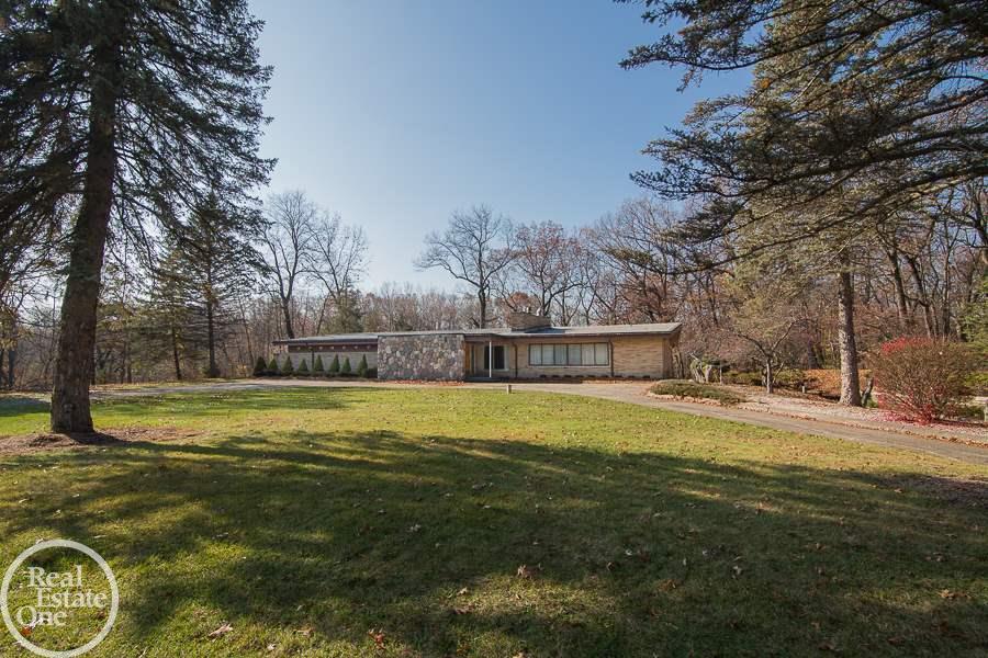 5820 North Rochester Road Rochester, MI 48306 - Photo 1 of 35