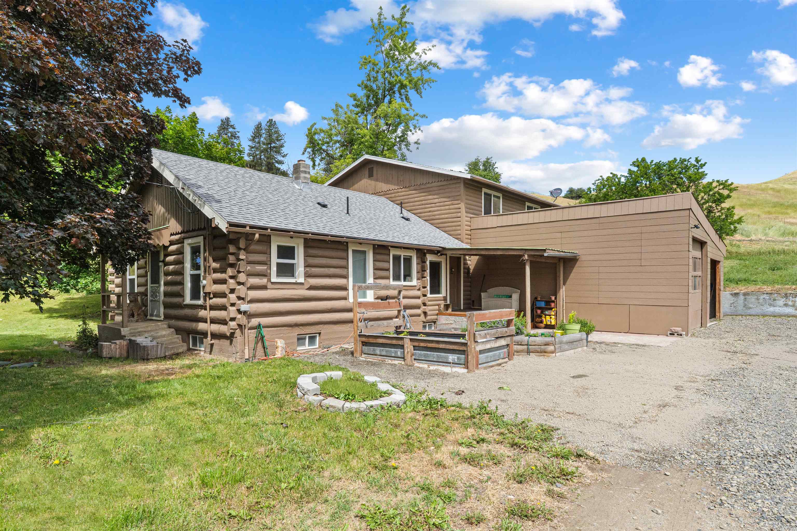 4925 Melin Road Hunters, WA 99137 - Photo 1 of 49