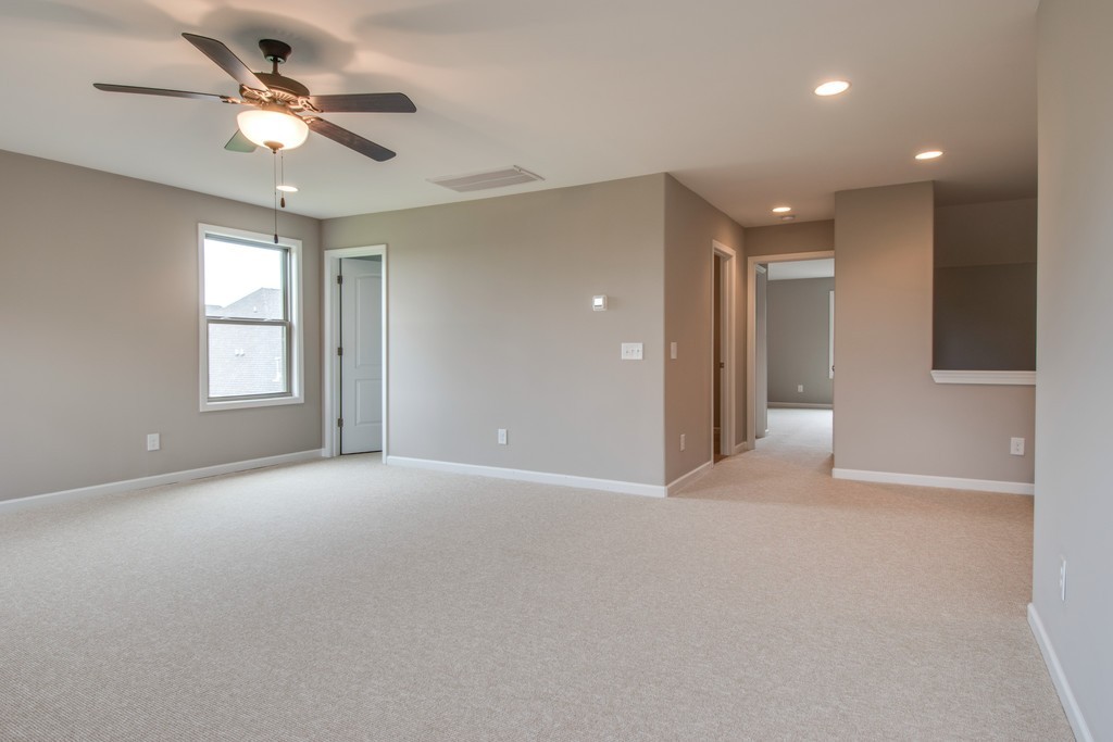 942 Hunters Lane Springfield, TN 37172 - Photo 28 of 40 a view of an empty room with a window