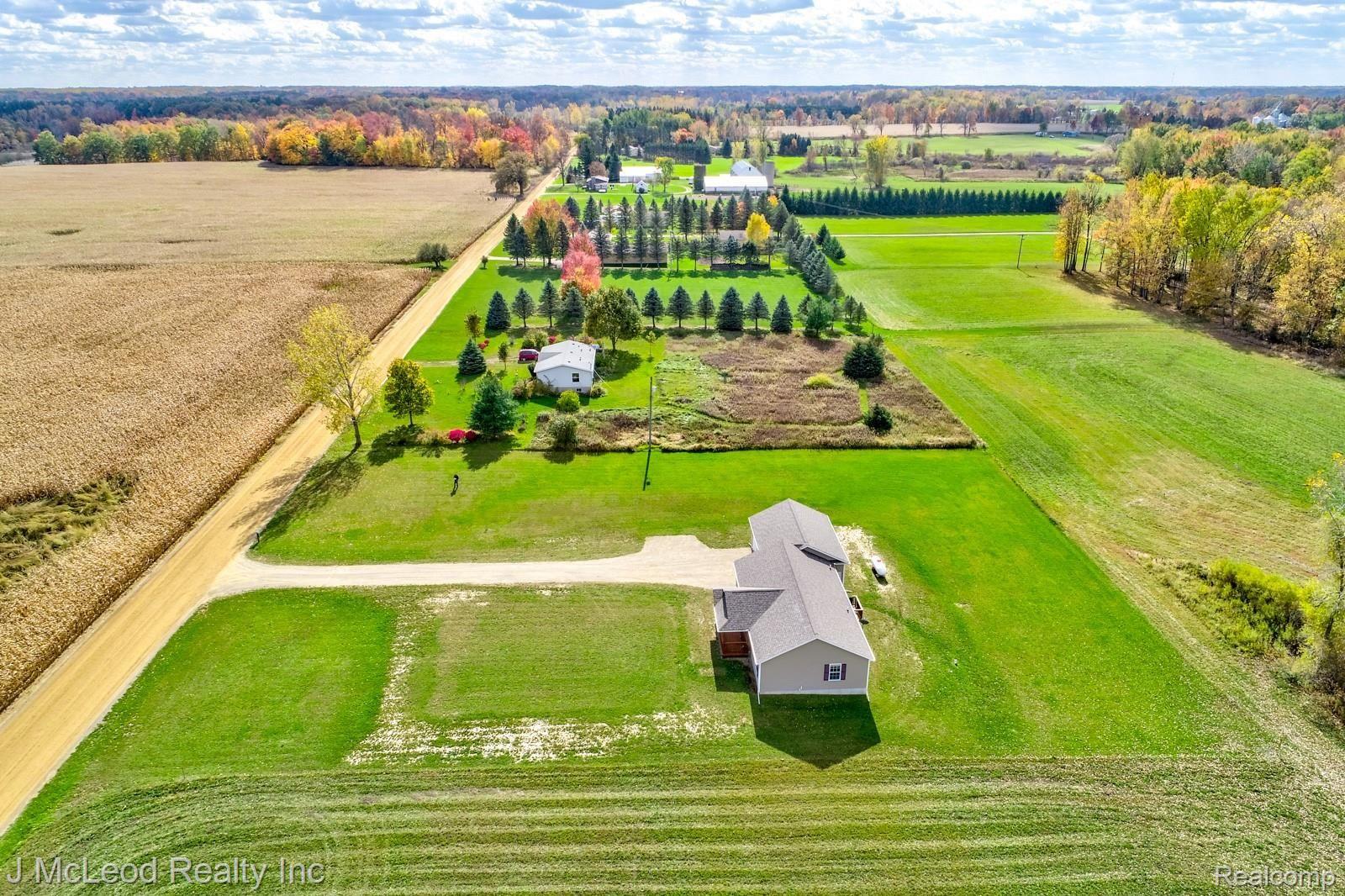 9564 McPherson Road Millington, MI 48746 - Photo 42 of 48 9564 McPherson Millington-42.jpg