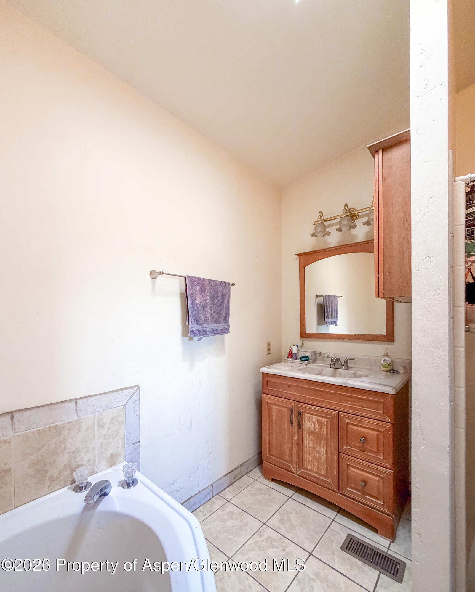 2151 Grass Mesa Road Rifle, CO 81650 - Photo 8 of 29 Master Bathroom