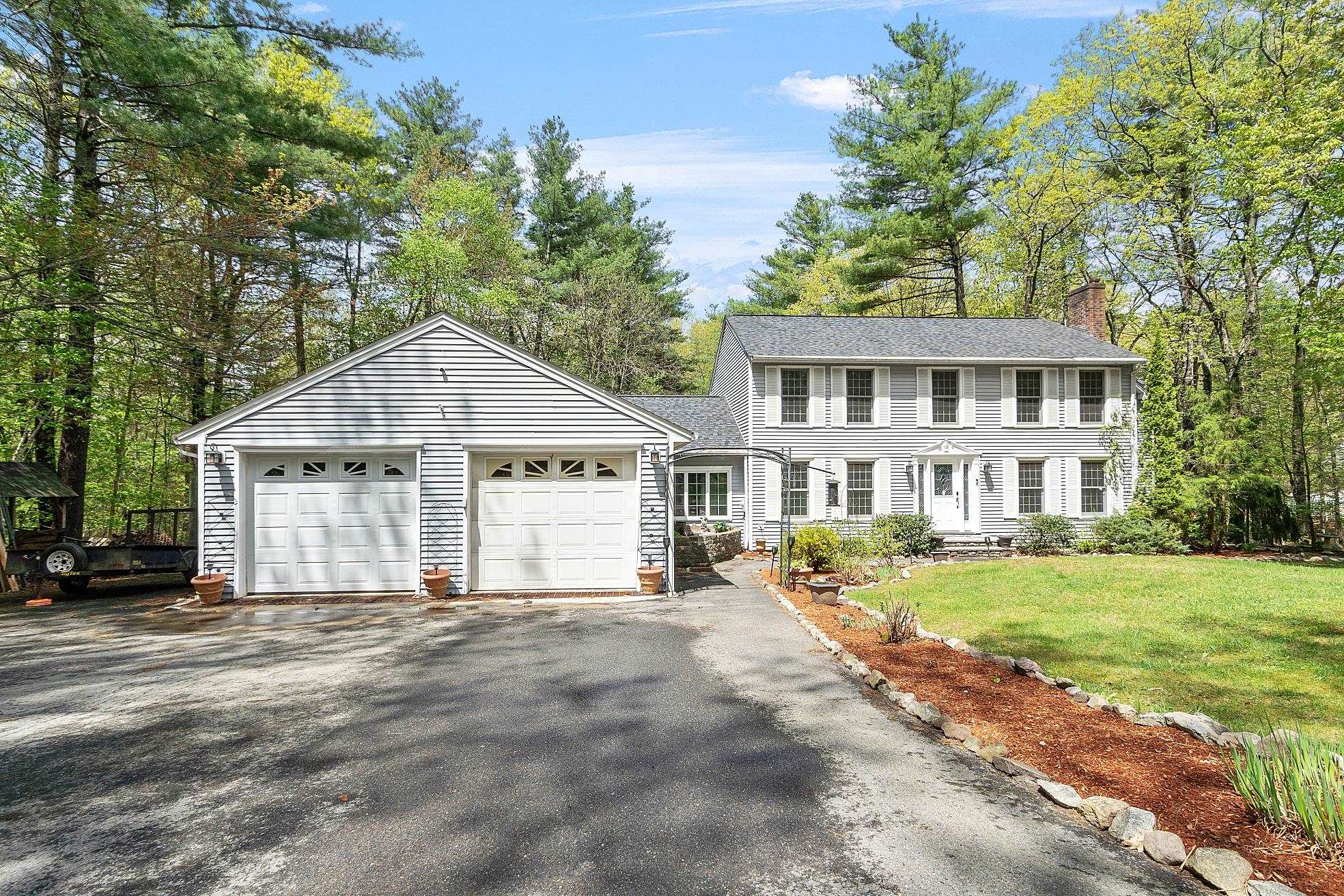 13 Aladdin Road Windham, NH 03087 - Photo 3 of 54