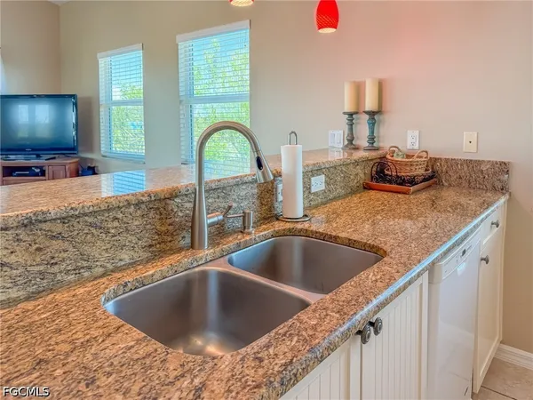 $999,999 | 4511-4501 Schooner Drive, Upper Captiva, FL 33924