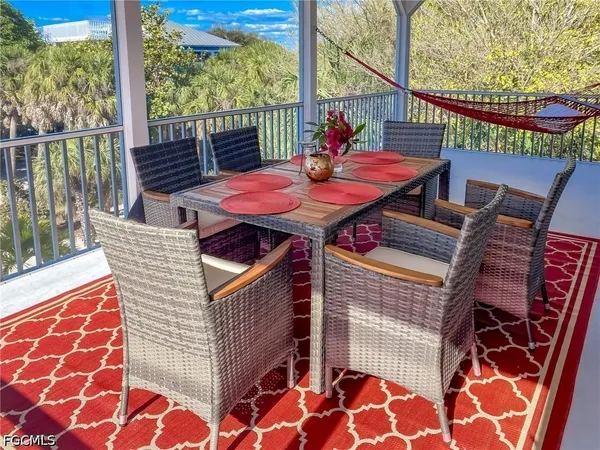 $999,999 | 4511-4501 Schooner Drive, Upper Captiva, FL 33924