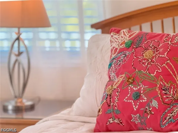 $999,999 | 4511-4501 Schooner Drive, Upper Captiva, FL 33924