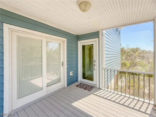 $999,999 | 4511-4501 Schooner Drive, Upper Captiva, FL 33924