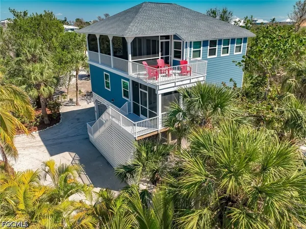 $999,999 | 4511-4501 Schooner Drive, Upper Captiva, FL 33924