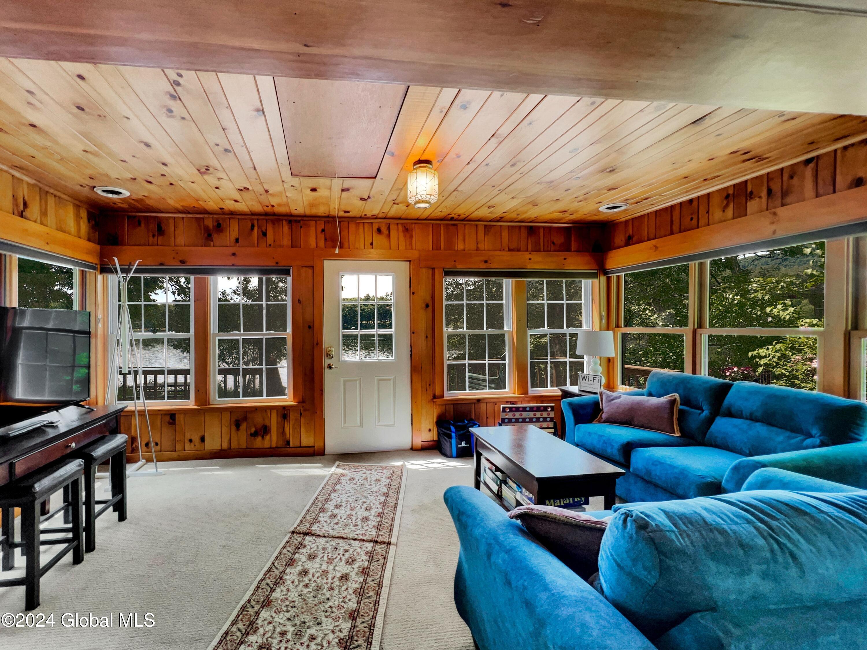 62 Reardon Road Queensbury, NY 12804 - Photo 14 of 26 Livingroom