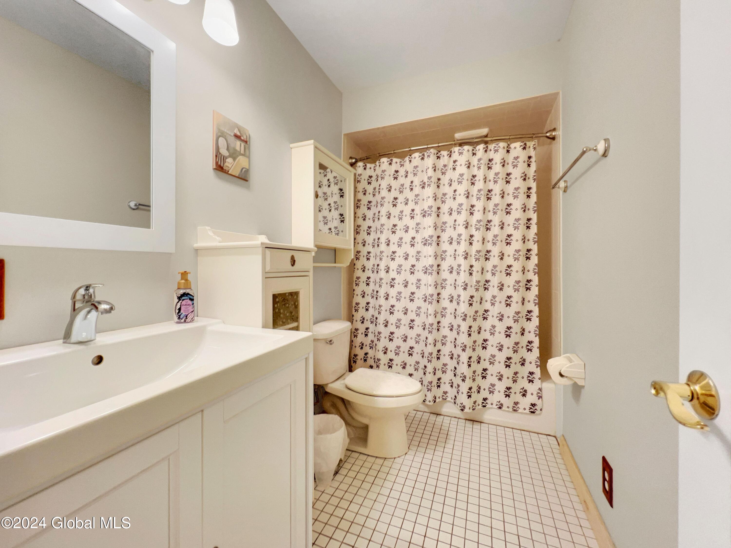 62 Reardon Road Queensbury, NY 12804 - Photo 20 of 26 Full Bathroom