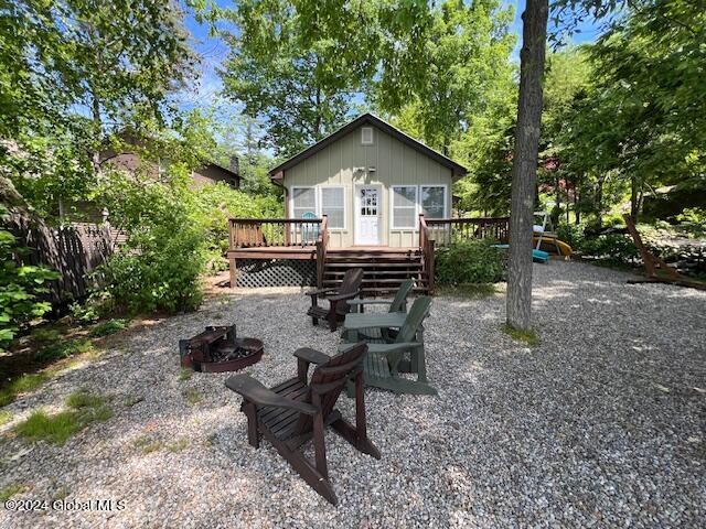 62 Reardon Road Queensbury, NY 12804 - Photo 4 of 26 Lake House and Front Yard