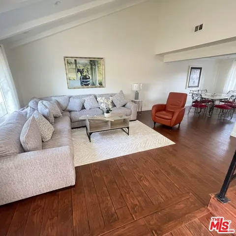 $1,150,000 | 11158 Newcastle Avenue, Granada Hills, CA 91344