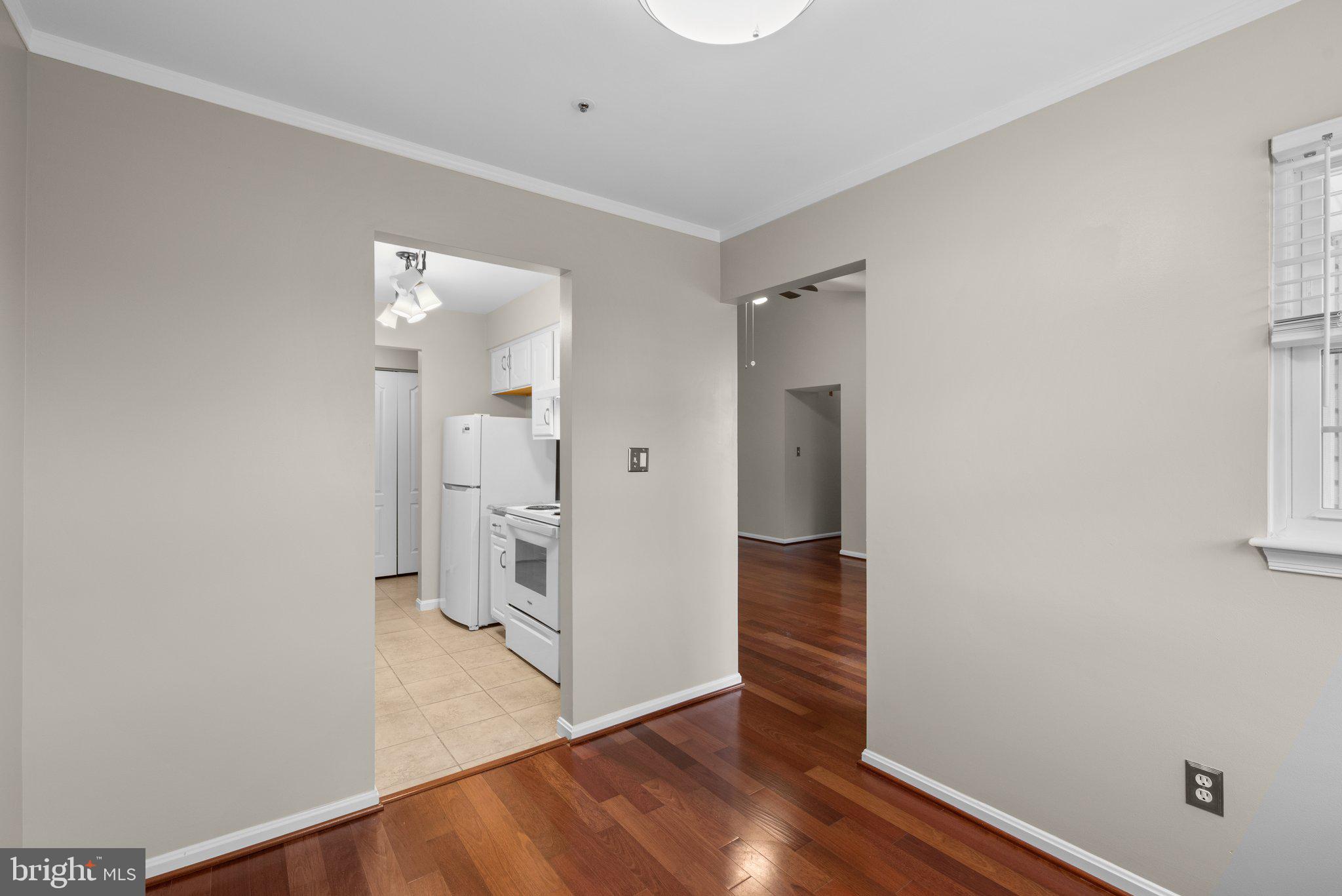 8489 Falls Run Road, Unit L Ellicott City, MD 21043 - Photo 12 of 36 Gallery Image 12