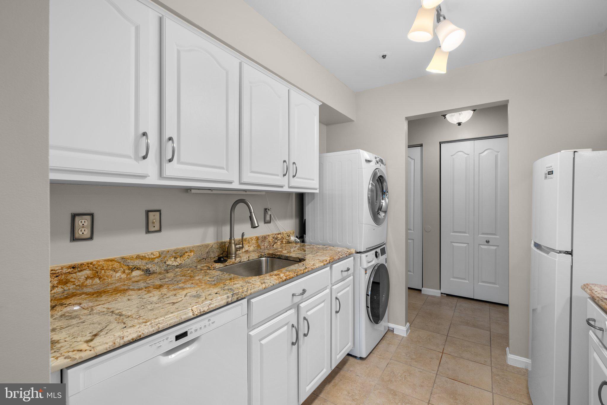 8489 Falls Run Road, Unit L Ellicott City, MD 21043 - Photo 18 of 36 Gallery Image 18