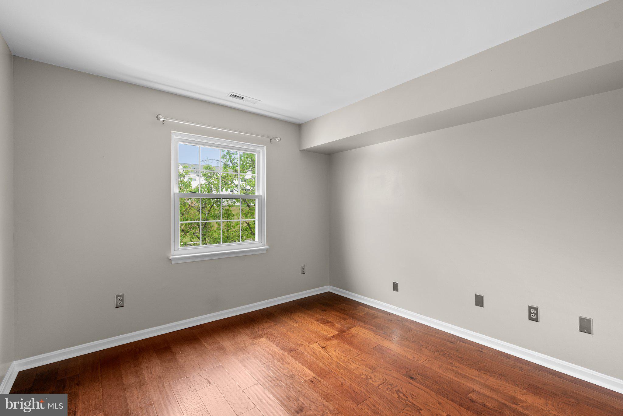 8489 Falls Run Road, Unit L Ellicott City, MD 21043 - Photo 30 of 36 Gallery Image 30