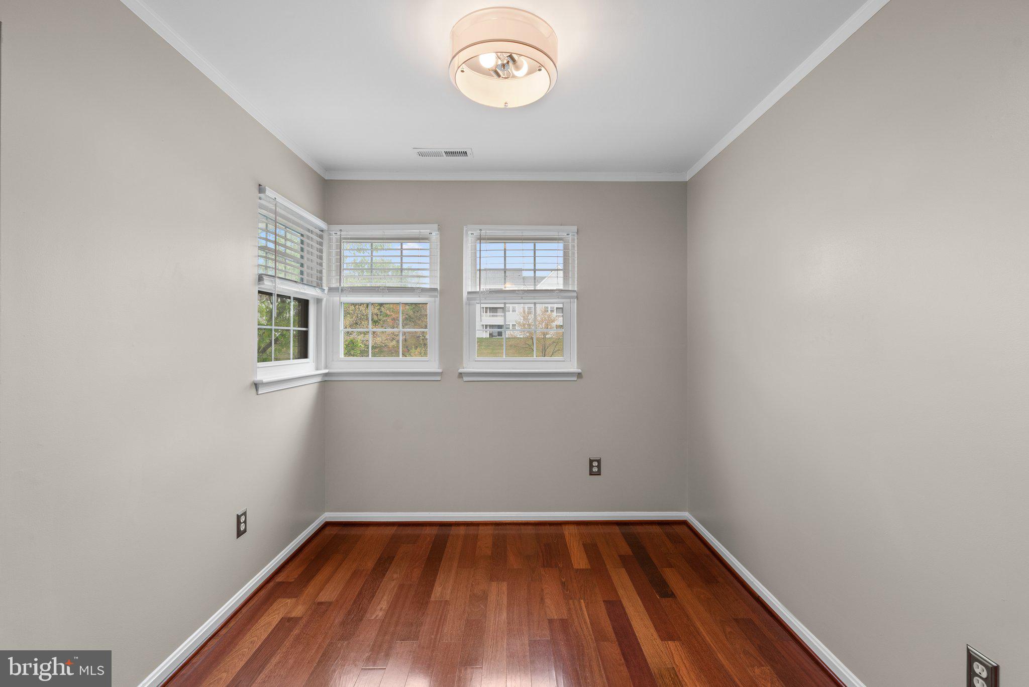 8489 Falls Run Road, Unit L Ellicott City, MD 21043 - Photo 10 of 36 Gallery Image 10