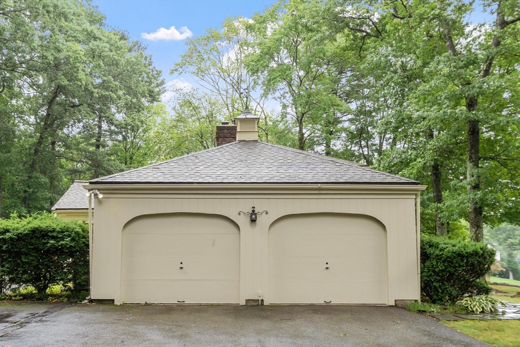 19 Huntingdon Road Lynnfield, MA 01940 - Photo 4 of 39