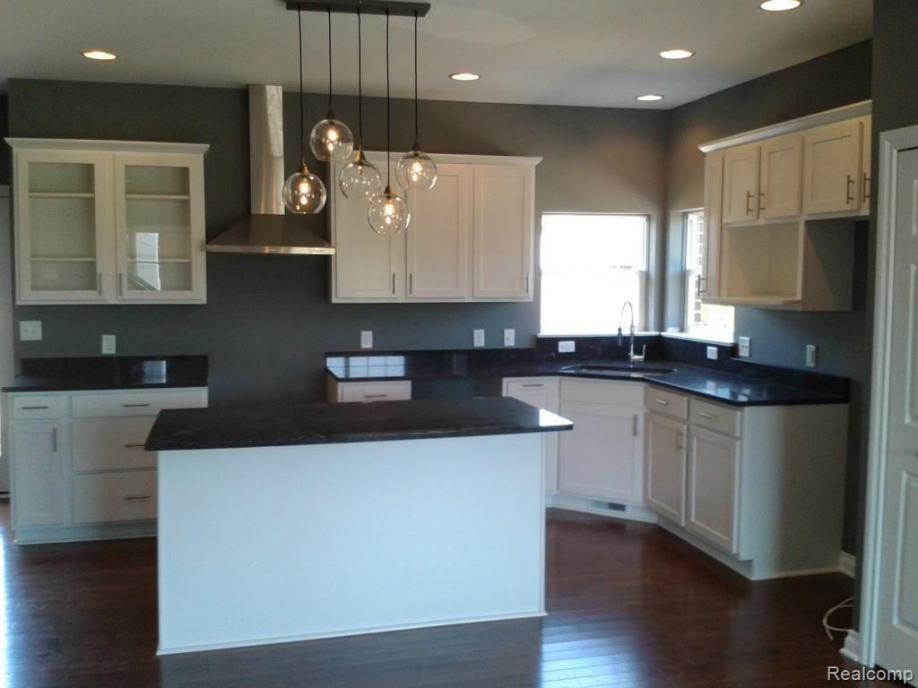 1701 B Waverly Road Ann Arbor, MI 48103 - Photo 3 of 11 008.jpg