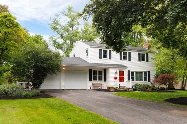 $224,900 | 11 Colonial Drive, Penfield, NY 14526