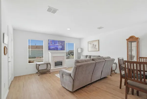 $213,000 | 1445 Sterling Way, Ferris, TX 75125