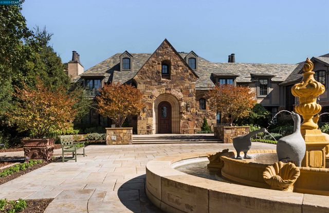 $23,500,000 | 7 Country Oak Lane, Alamo, CA 94507