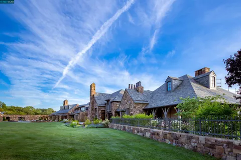 $23,500,000 | 7 Country Oak Lane, Alamo, CA 94507