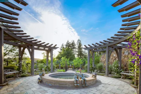 $23,500,000 | 7 Country Oak Lane, Alamo, CA 94507