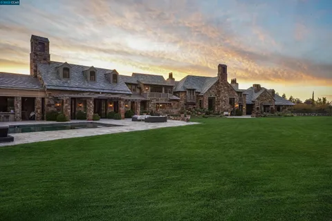 $23,500,000 | 7 Country Oak Lane, Alamo, CA 94507