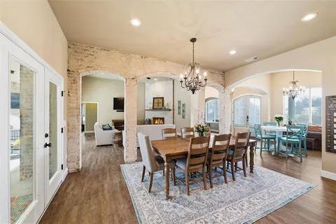 $717,997 | 128 Remuda Court East, Fort Worth, TX 76108